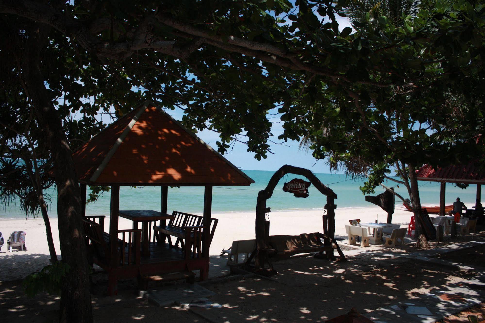 Phuphat Beach Resort Khanom Exterior photo