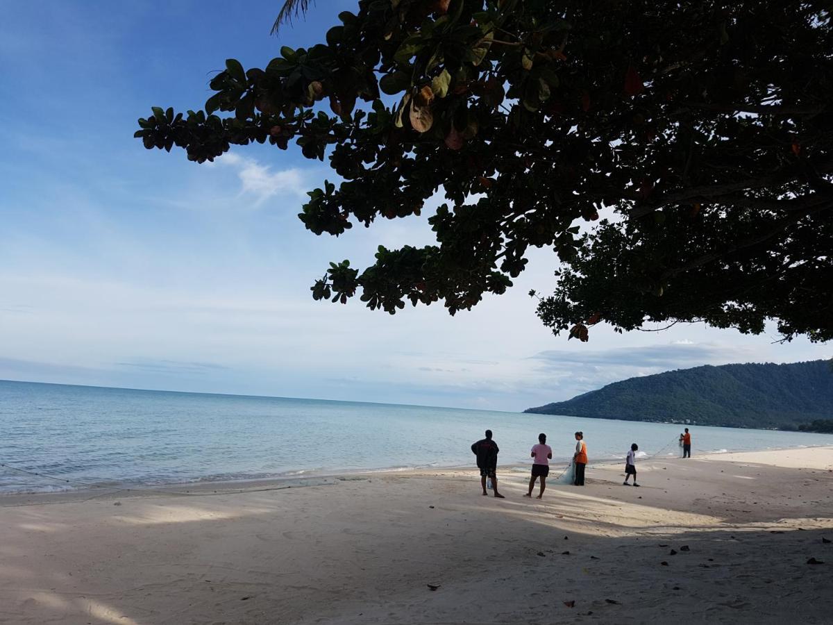 Phuphat Beach Hotel Khanom Exterior photo