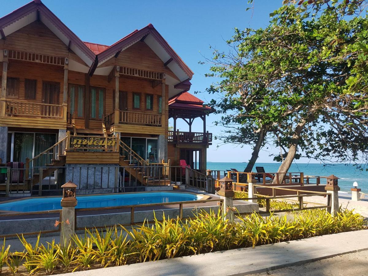 Phuphat Beach Hotel Khanom Exterior photo